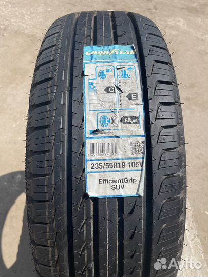 Goodyear EfficientGrip SUV 235/55 R19 105V