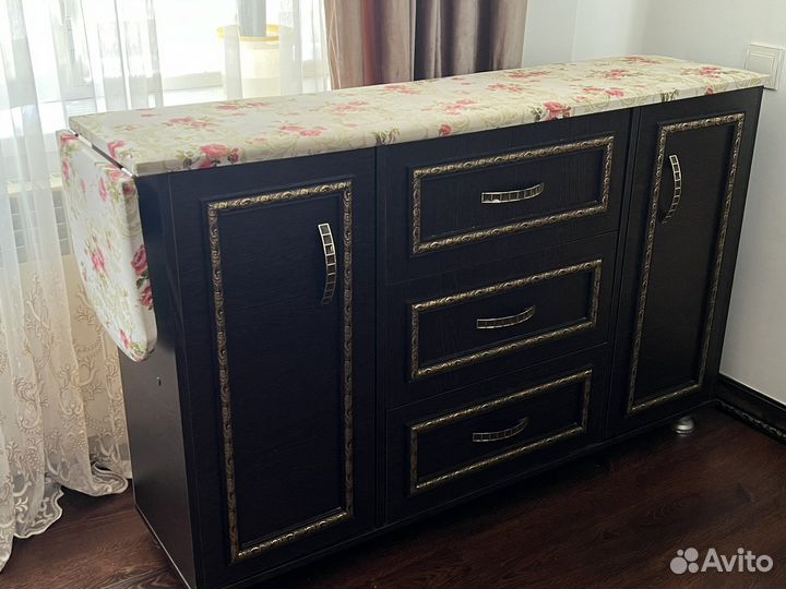 Гладилка и обувница