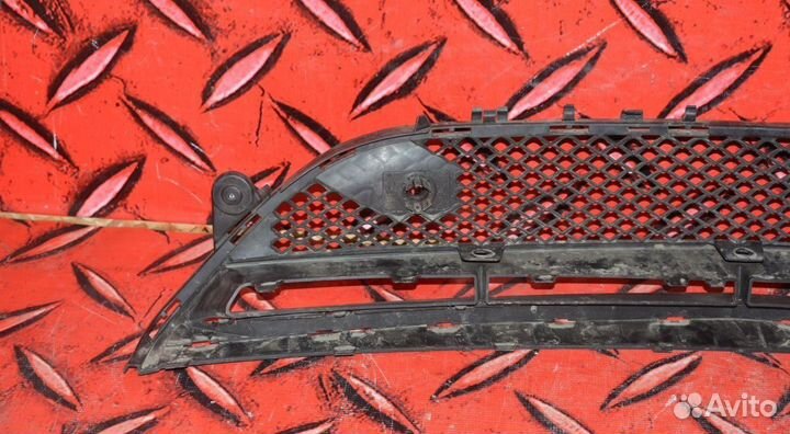 Решетка переднего бампера Mercedes E-classe W213