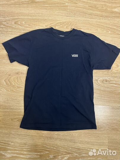 Футболка vans