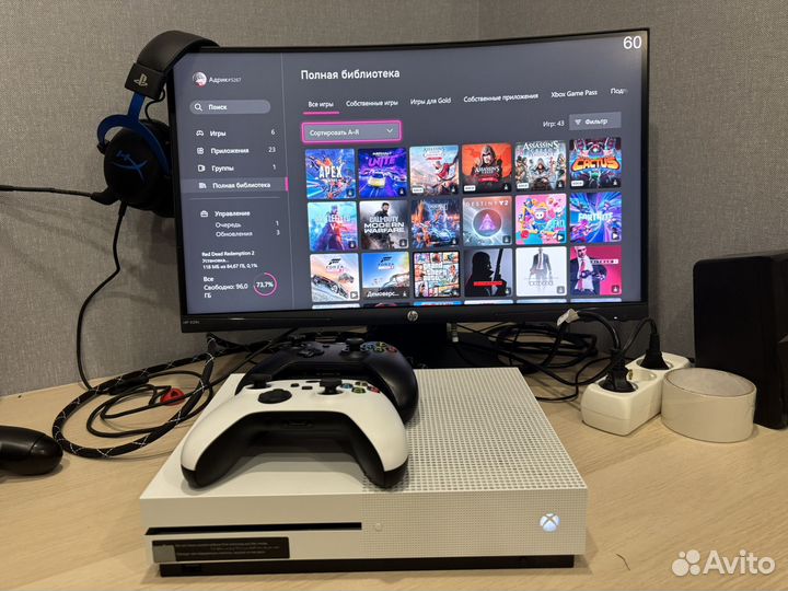 Xbox one s на 500 гб с играми