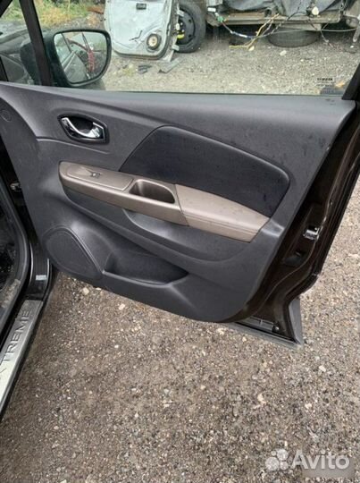 Дверные карты Renault Kaptur