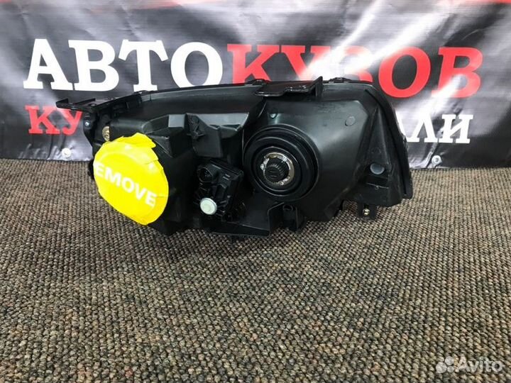 Фара левая Suzuki Grand Vitara 2006