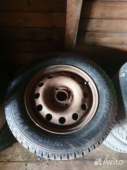 Hankook Winter I'Pike 185/70 R14 20B