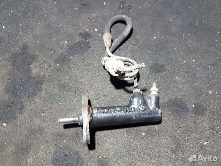 Цилиндр сцепления рабочий Volkswagen Passat B3