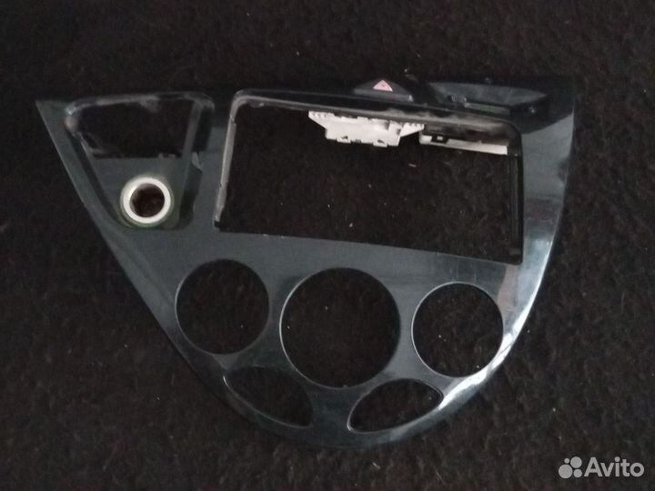 Центральная консоль Ford Focus 1