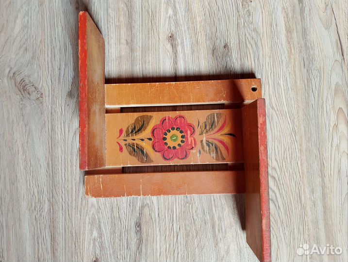 Деревянная полочка