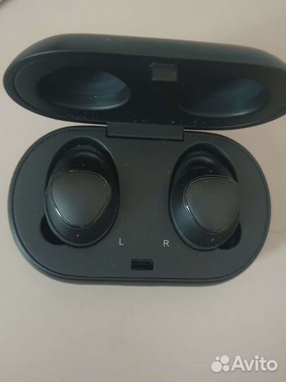 Беспроводные наушники samsung gear iconx