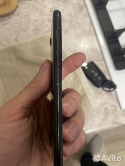 iPhone 7, 32 ГБ