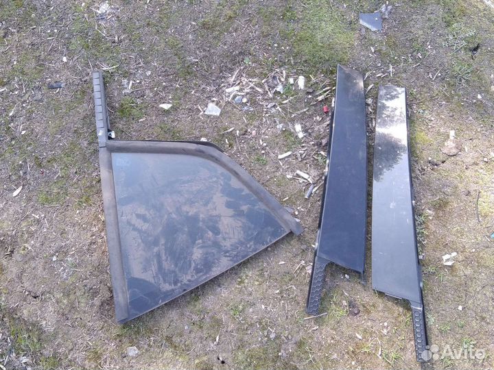 Skoda Octavia задний левый стекло двери