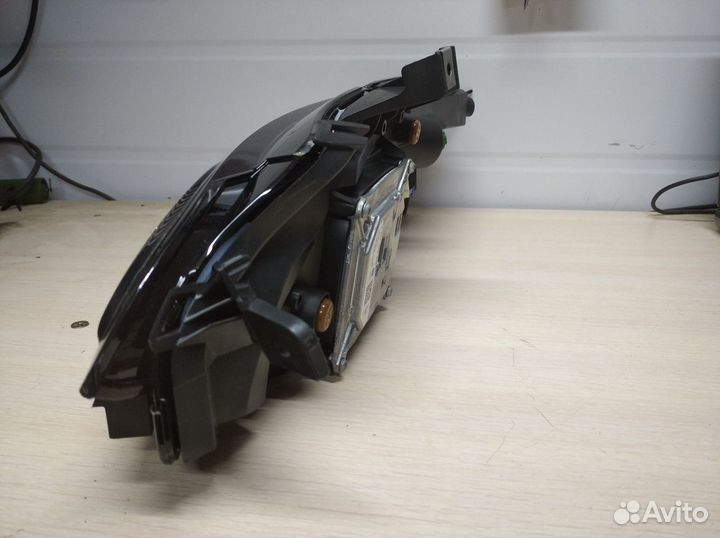 Фара правая Jeep Cherokee (KL) 2013-2018