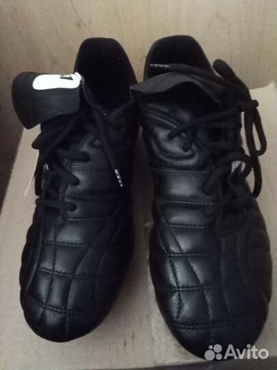 Футбольные бутсы