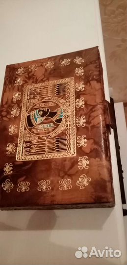 Шкатулка с запором.И мн др