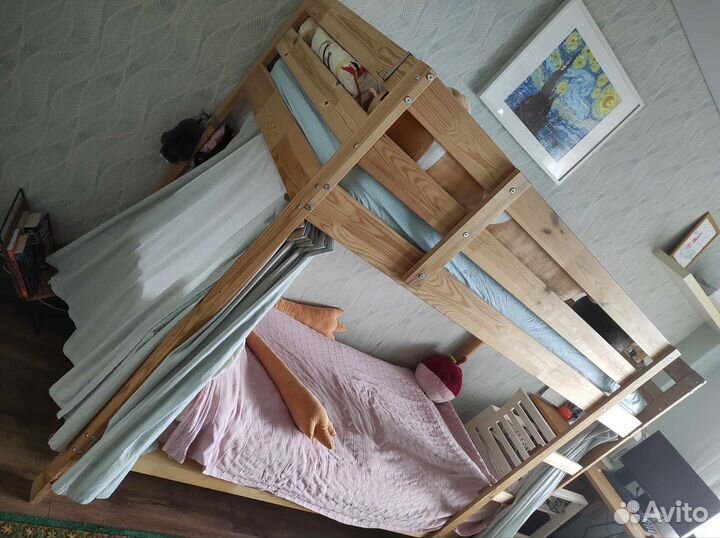 Двухъярусная кровать бу с матрасами