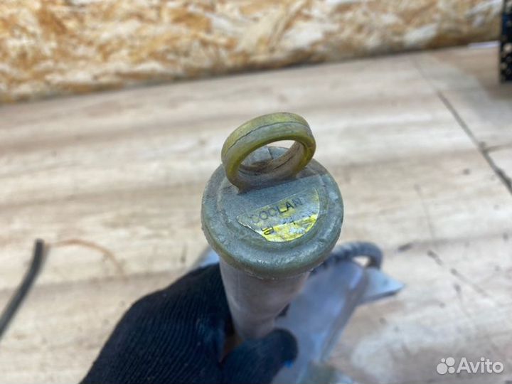 Бачок омывателя передний Kia Clarus универсал 1.8