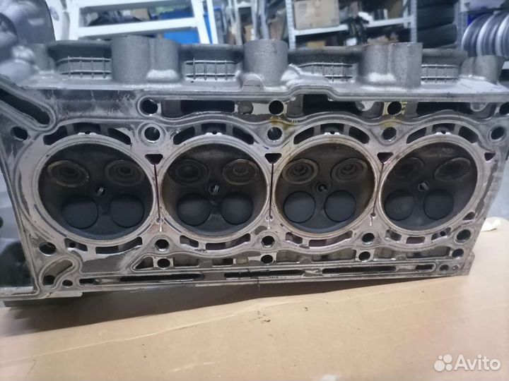 Головка блока Mercedes-Benz W204 2710104620