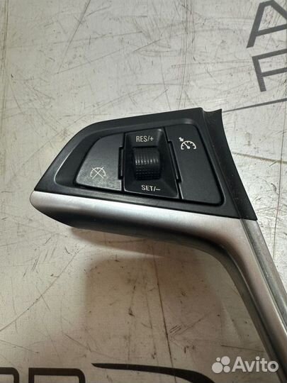 Кнопки руля Opel Insignia G09 A18XER 2009