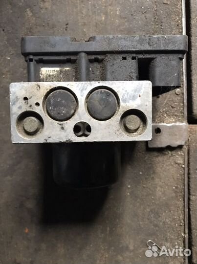 Блок ABS фольксваген транспортер T5