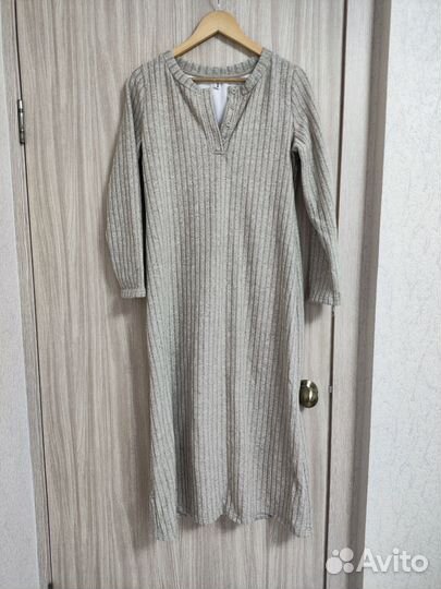 Платье женское теплое вязаное длинное