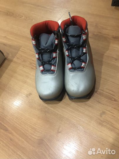 Лыжные ботинки