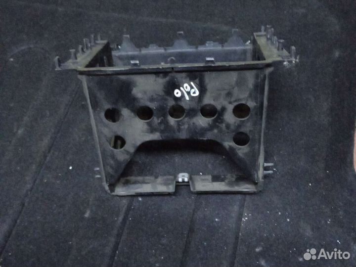 Volkswagen Polo 5 Рамка магнитолы