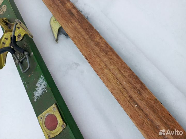 Лыжи беговые с креплением. Доставка