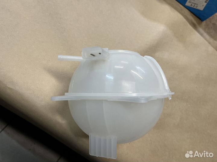 Бачок расширительный Skoda Rapid VW Polo