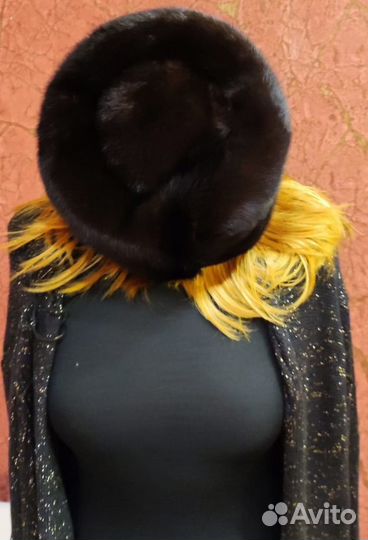 Шапка нороковая женская