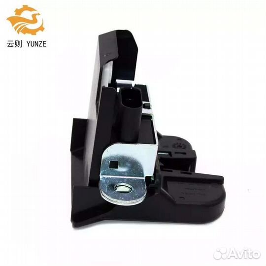 Замок крышки багажника Golf 5 Passat B6 Tiguan