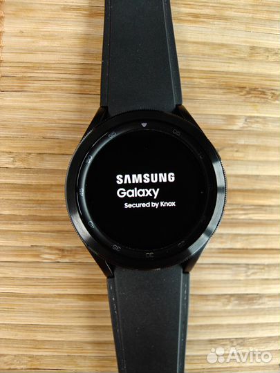 Смарт-часы Samsung Galaxy Watch 4 Classic 42mm