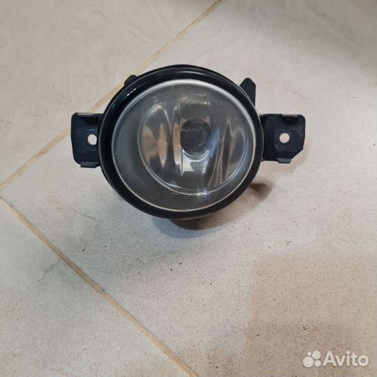 Фара противотуманная левая передняя Nissan