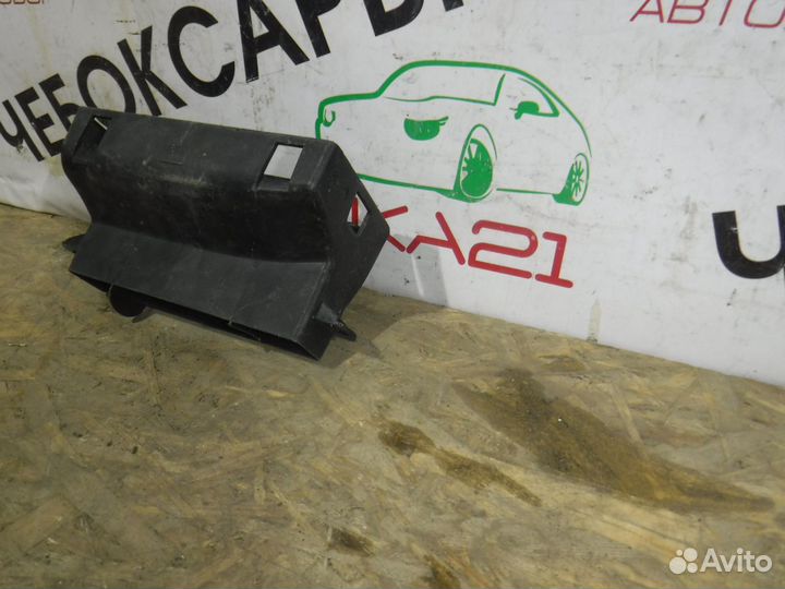 Воздухозаборник VW Polo (2010)