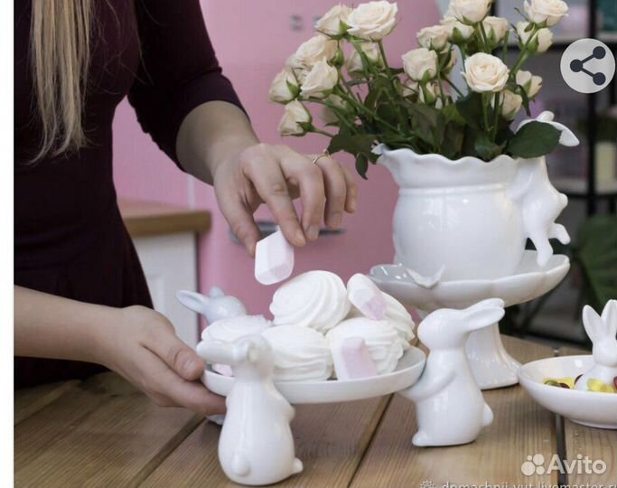 Тортница тарелочка с двумя зайками