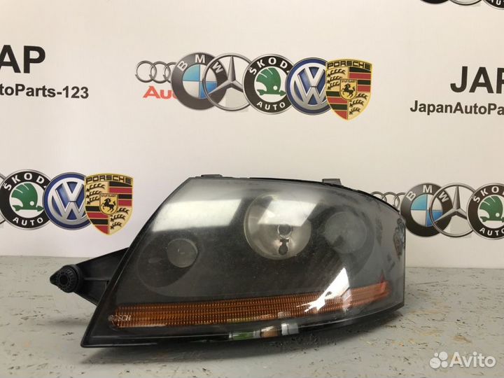 Фара Audi Tt 8N AUQ 2003