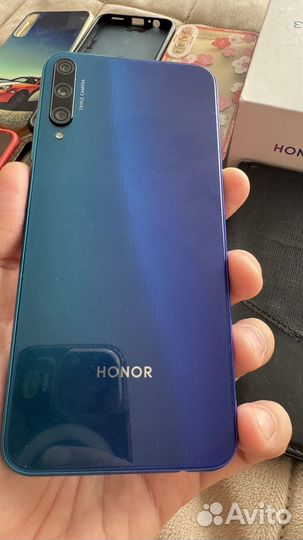 HONOR Play 3, 4/64 ГБ