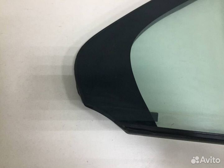 Стекло двери задней правой форточка Volkswagen Pol