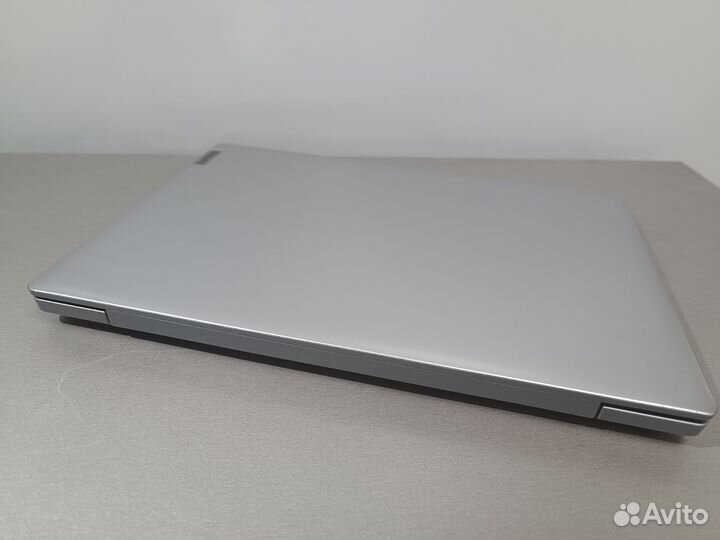 Компактный lenovo ideapad 1 AMD vega 3 /SSD