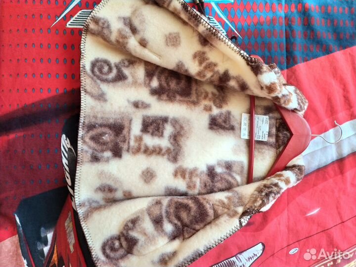 Детская жилетка из овечий шерсти новая