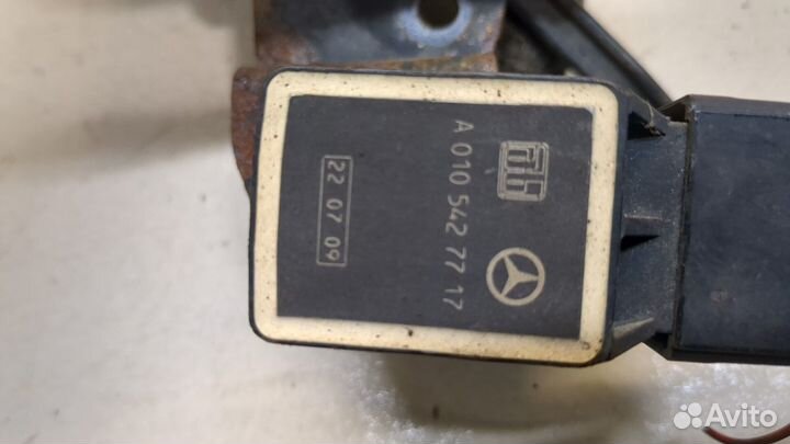 Датчик подвески правый передний Mercedes GL X164, 2010
