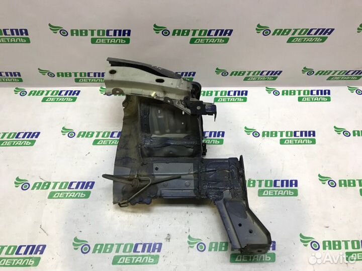 Лонжерон кузова передний правый Renault Clio 3