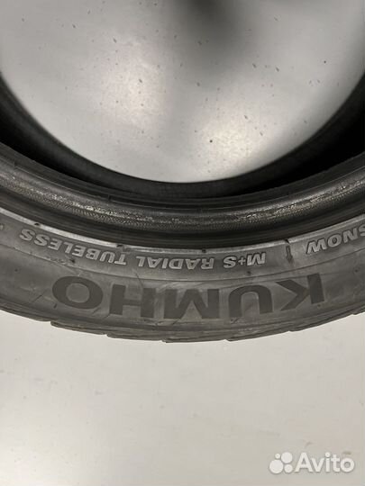 Kumho WinterCraft WP71 245/45 R18 100V