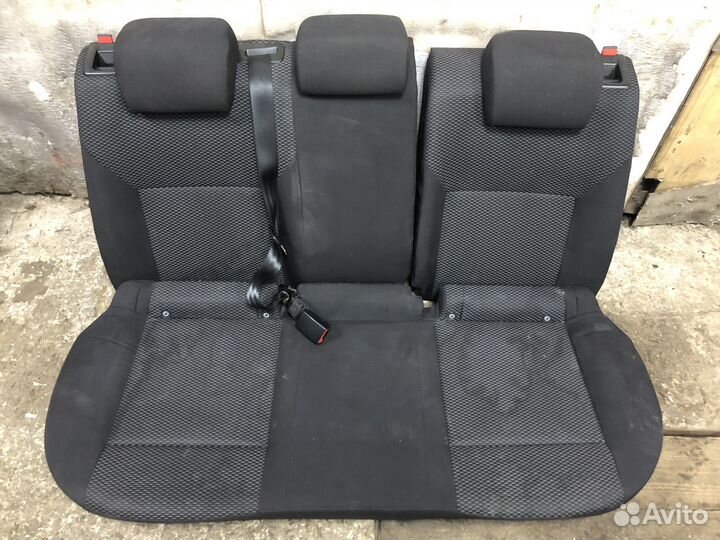 Заднее сиденье Volkswagen Polo 6