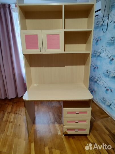 Письменный стол для школьника бу