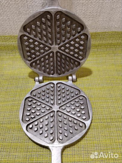 Формы для выпечки печенья и вафель