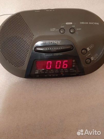Sony FM/MW/LW 3-х полосный приемник icf-c720l
