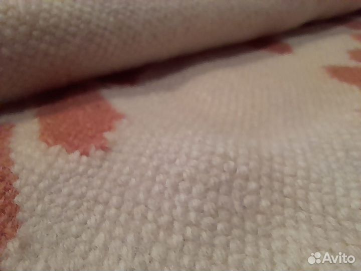 Коврик из шерсти