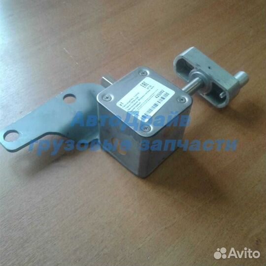 Механизм натяжки тента задний правый Шмитц 420092