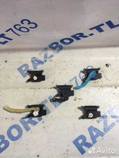 Моторчик заслонки печки skoda octavia A5 1.4 ат ли