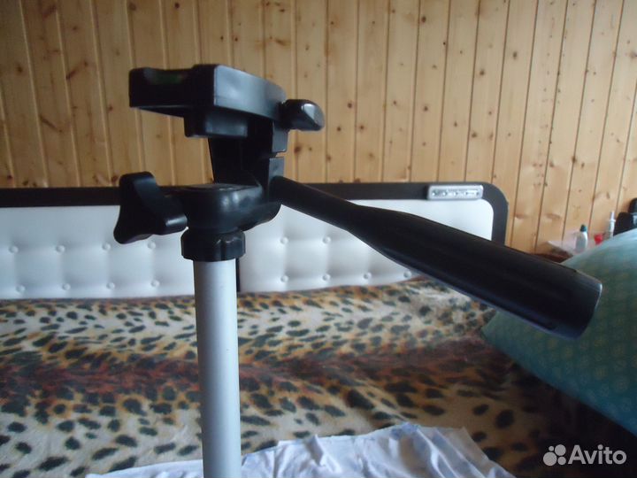 Штатив для фото видеи съемки