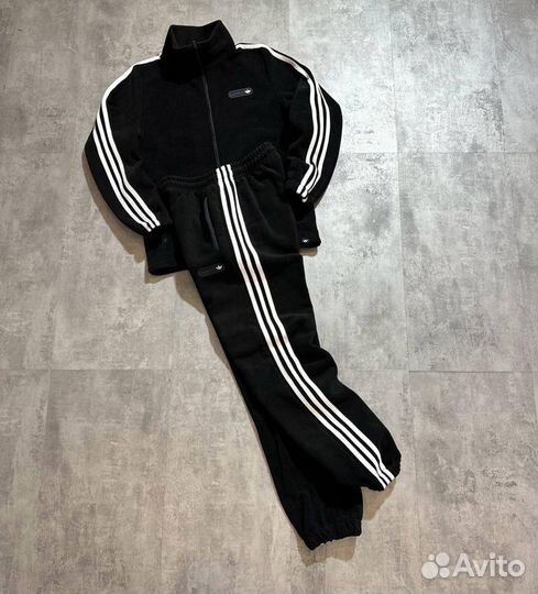 Флисовый спортивный костюм Adidas